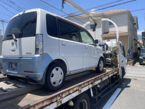 エンジンの動かない車